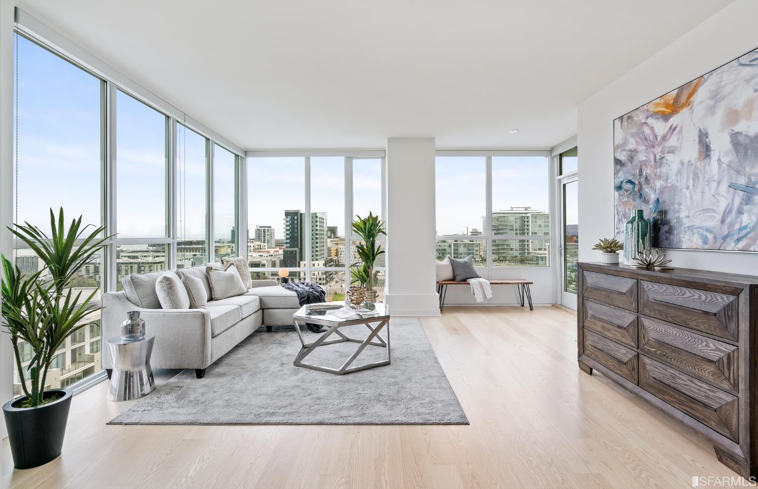 300 Berry Street Unit: 1208