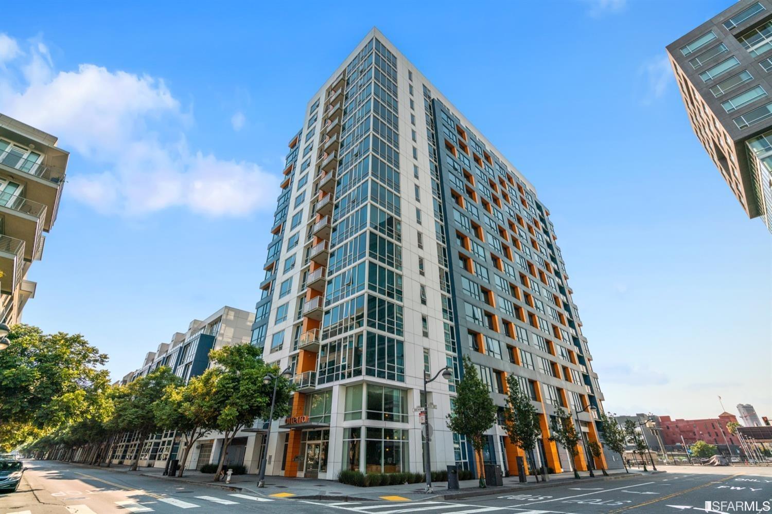 300 Berry Street Unit: 1208