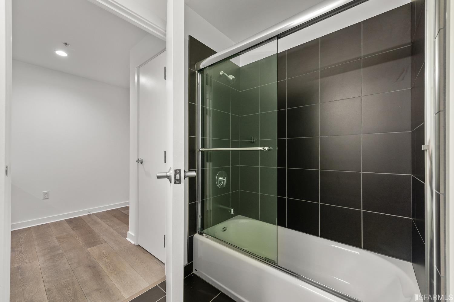 1688 Pine Street Unit: W501