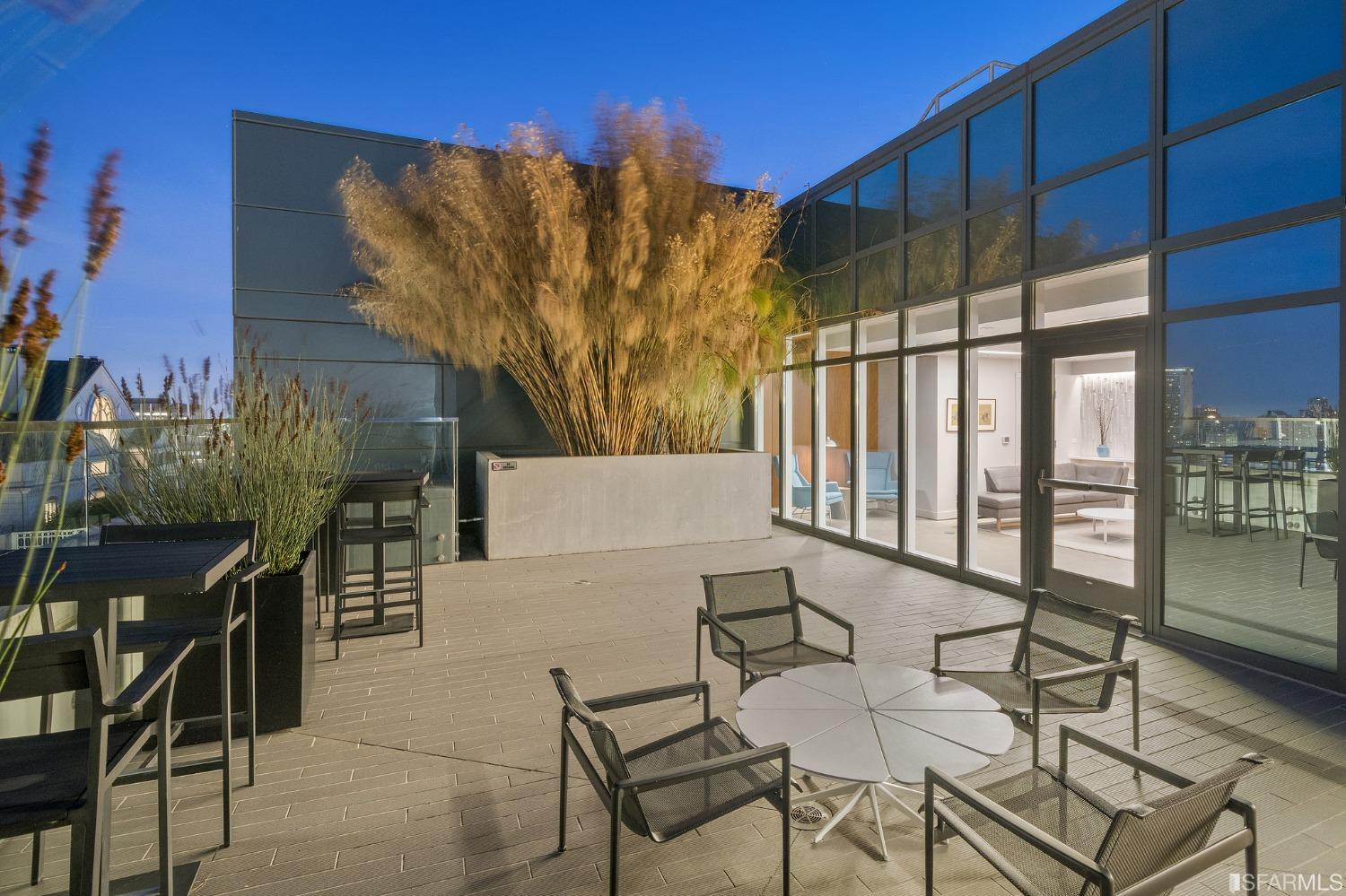 1688 Pine Street Unit: W501