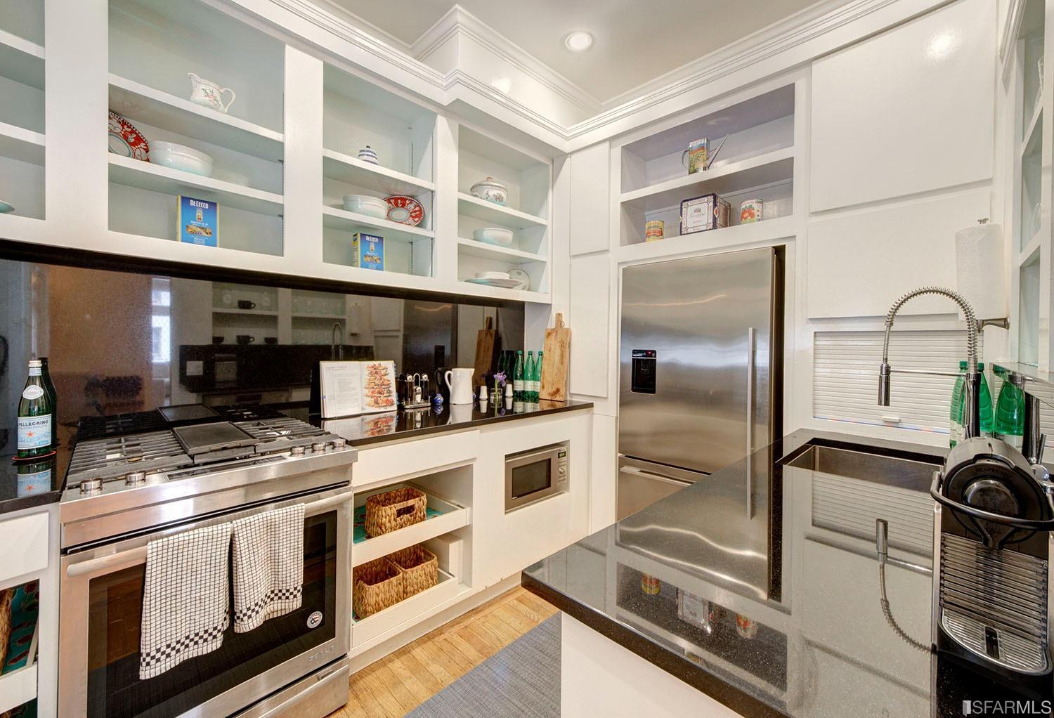 901 Powell Street Unit: 6