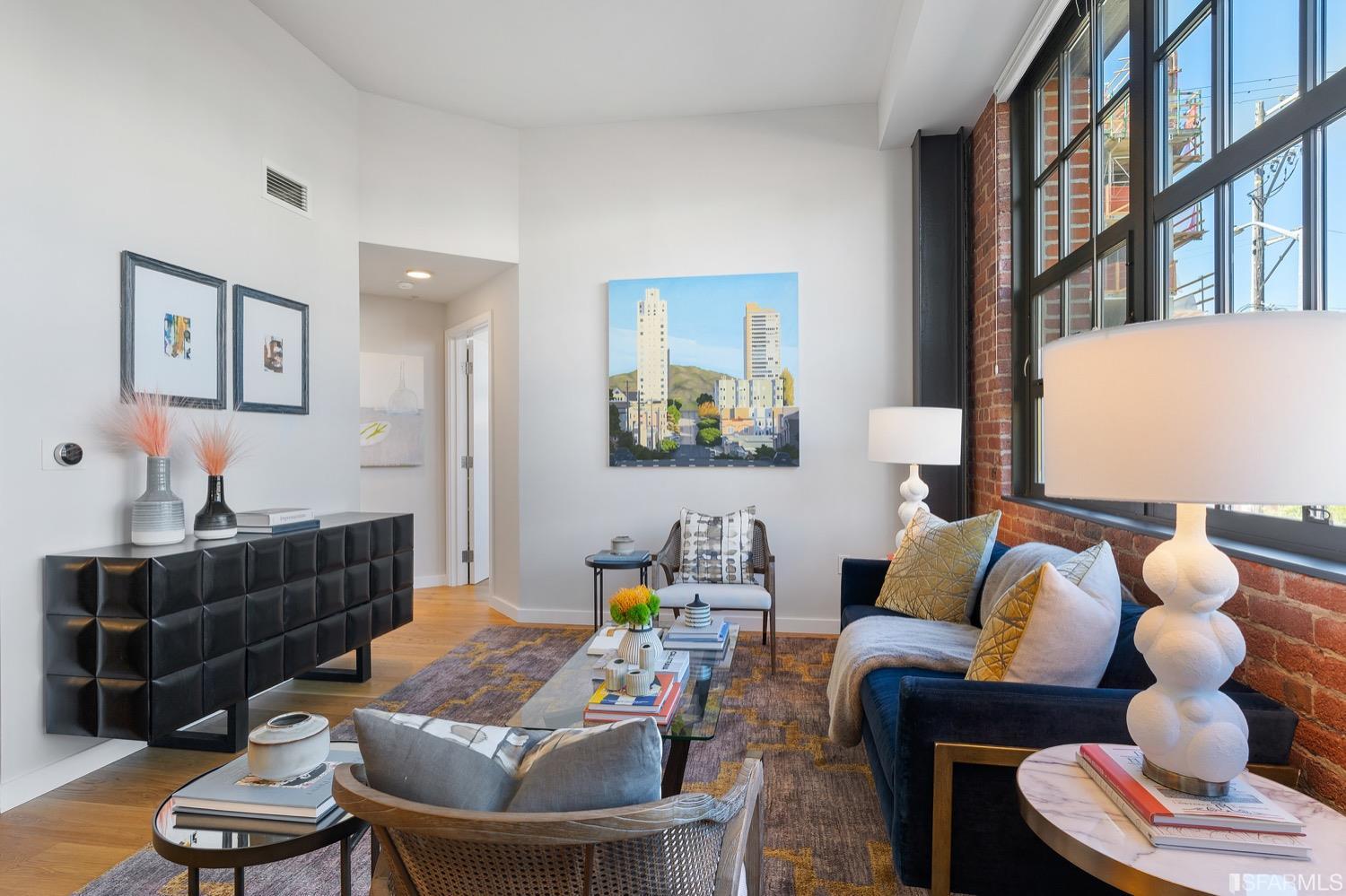 2101 Bryant Street Unit: 205