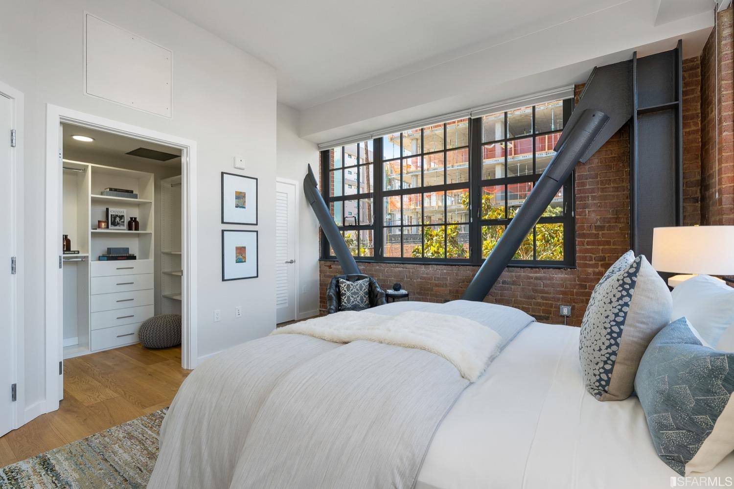 2101 Bryant Street Unit: 205