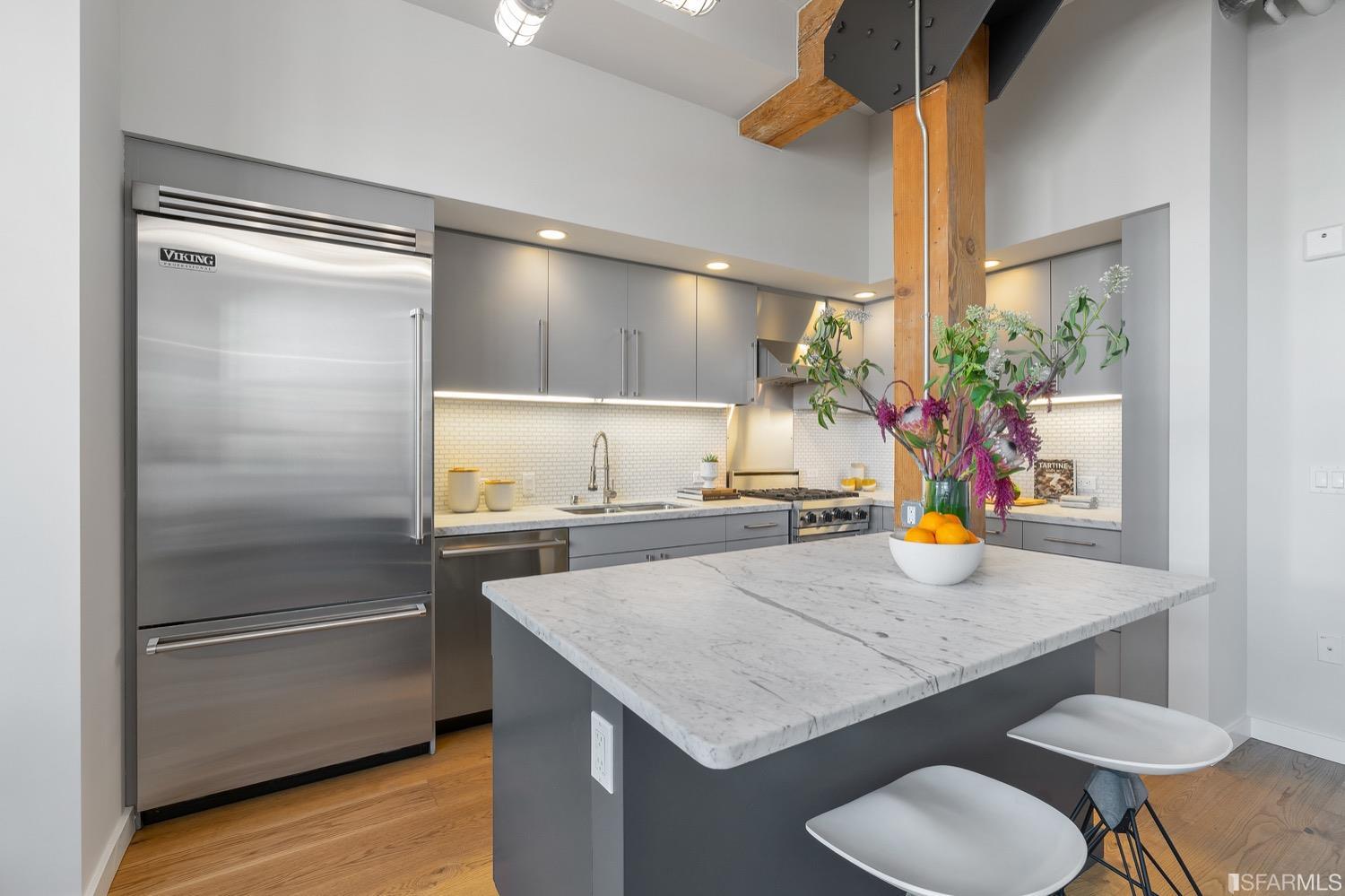 2101 Bryant Street Unit: 205