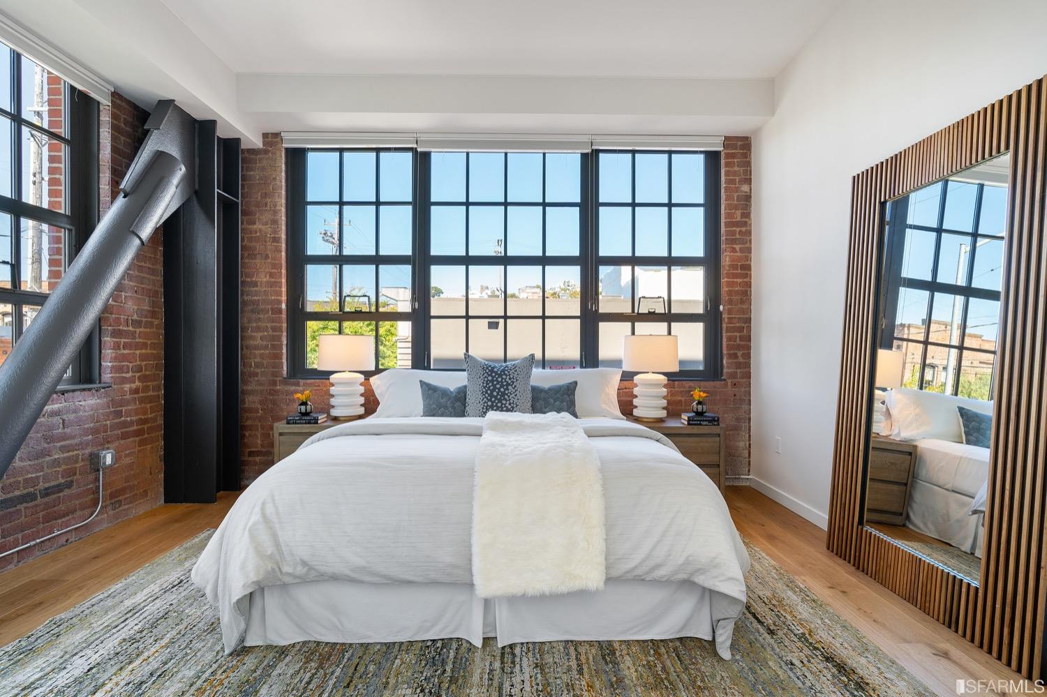 2101 Bryant Street Unit: 205