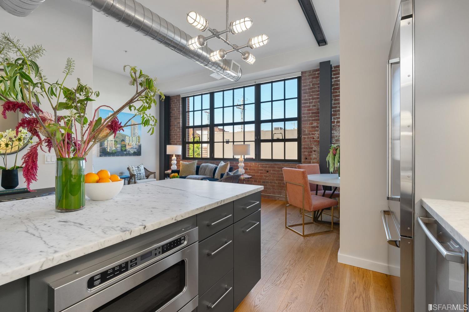 2101 Bryant Street Unit: 205