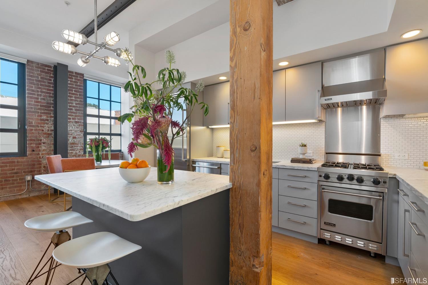 2101 Bryant Street Unit: 205