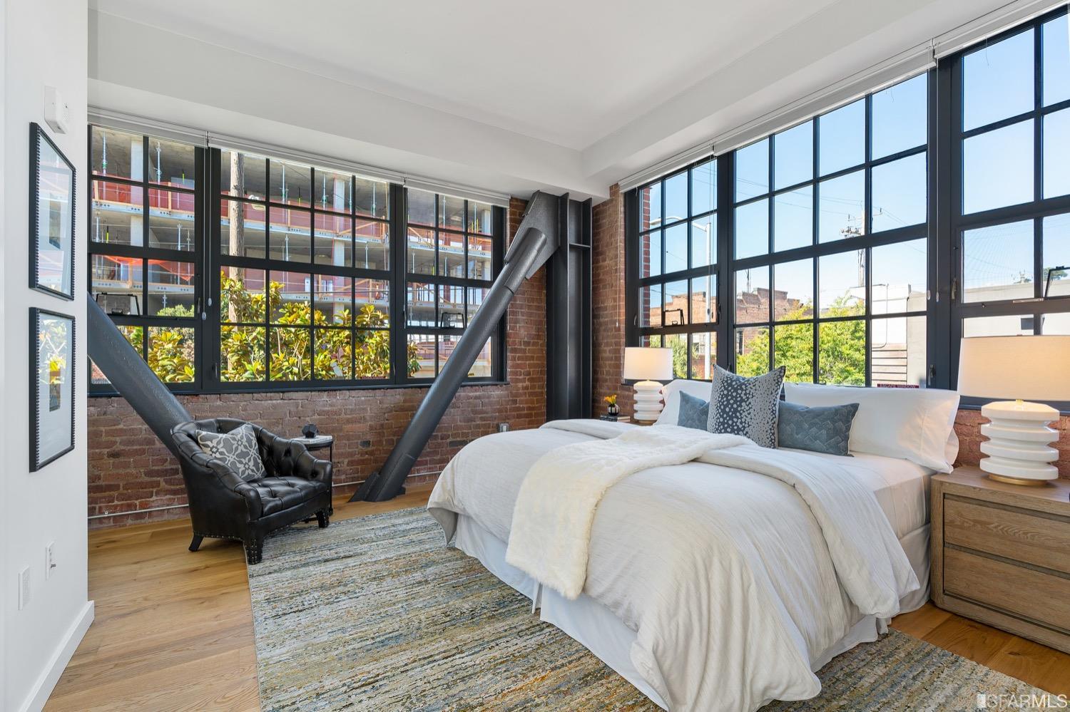 2101 Bryant Street Unit: 205