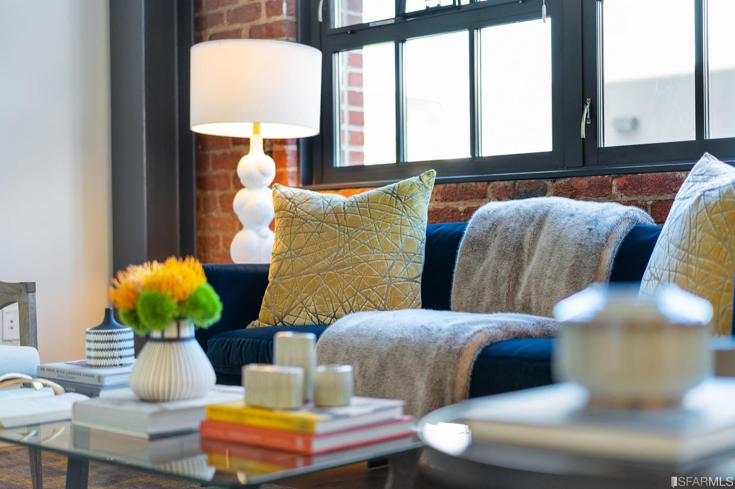 2101 Bryant Street Unit: 205