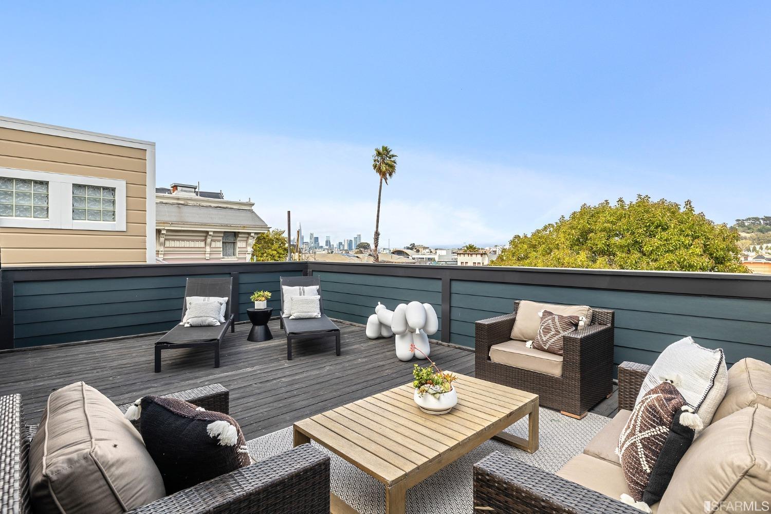 955 South Van Ness Avenue