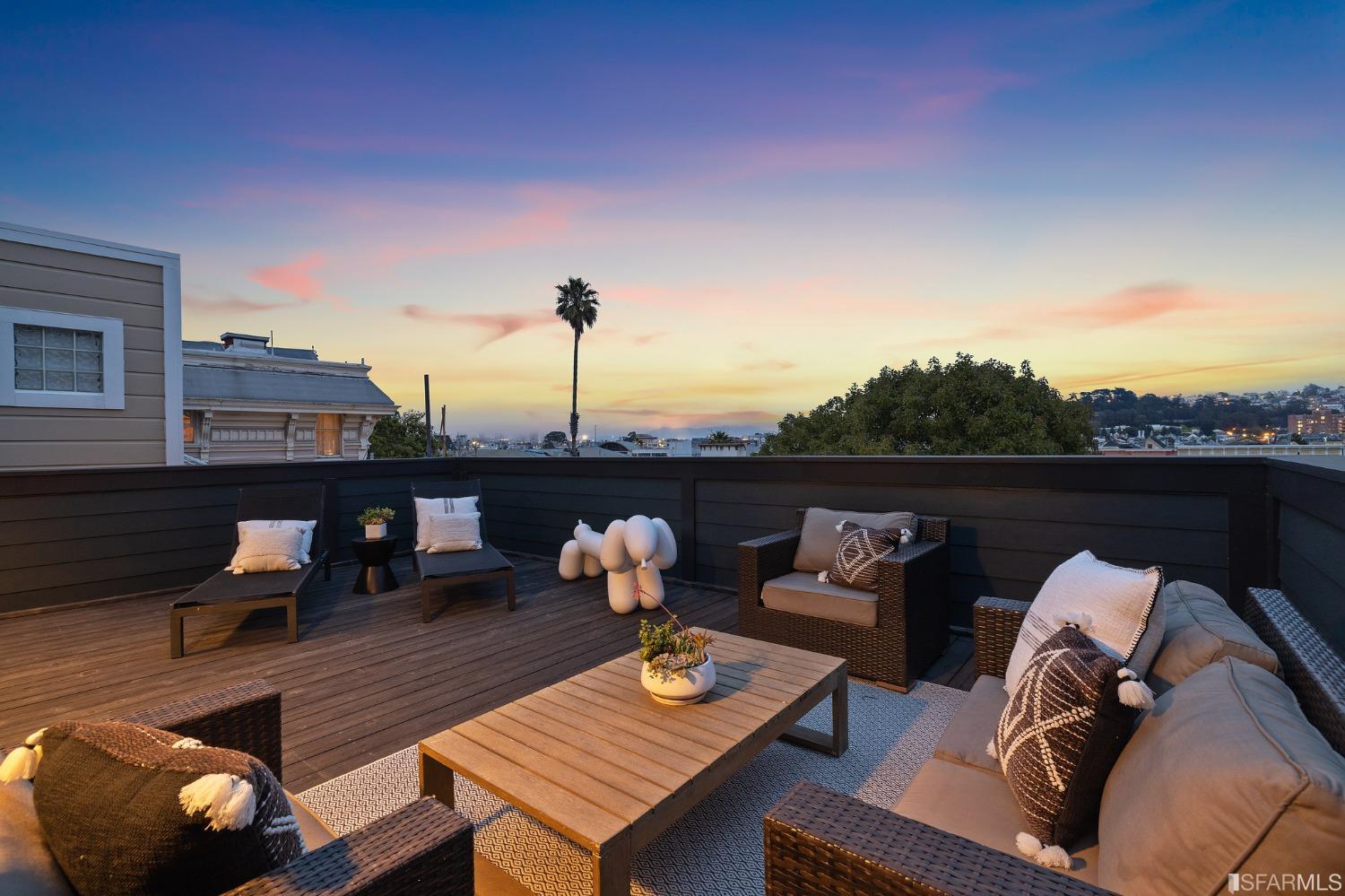 955 South Van Ness Avenue