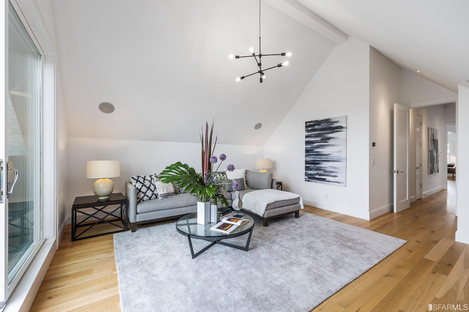 955 South Van Ness Avenue