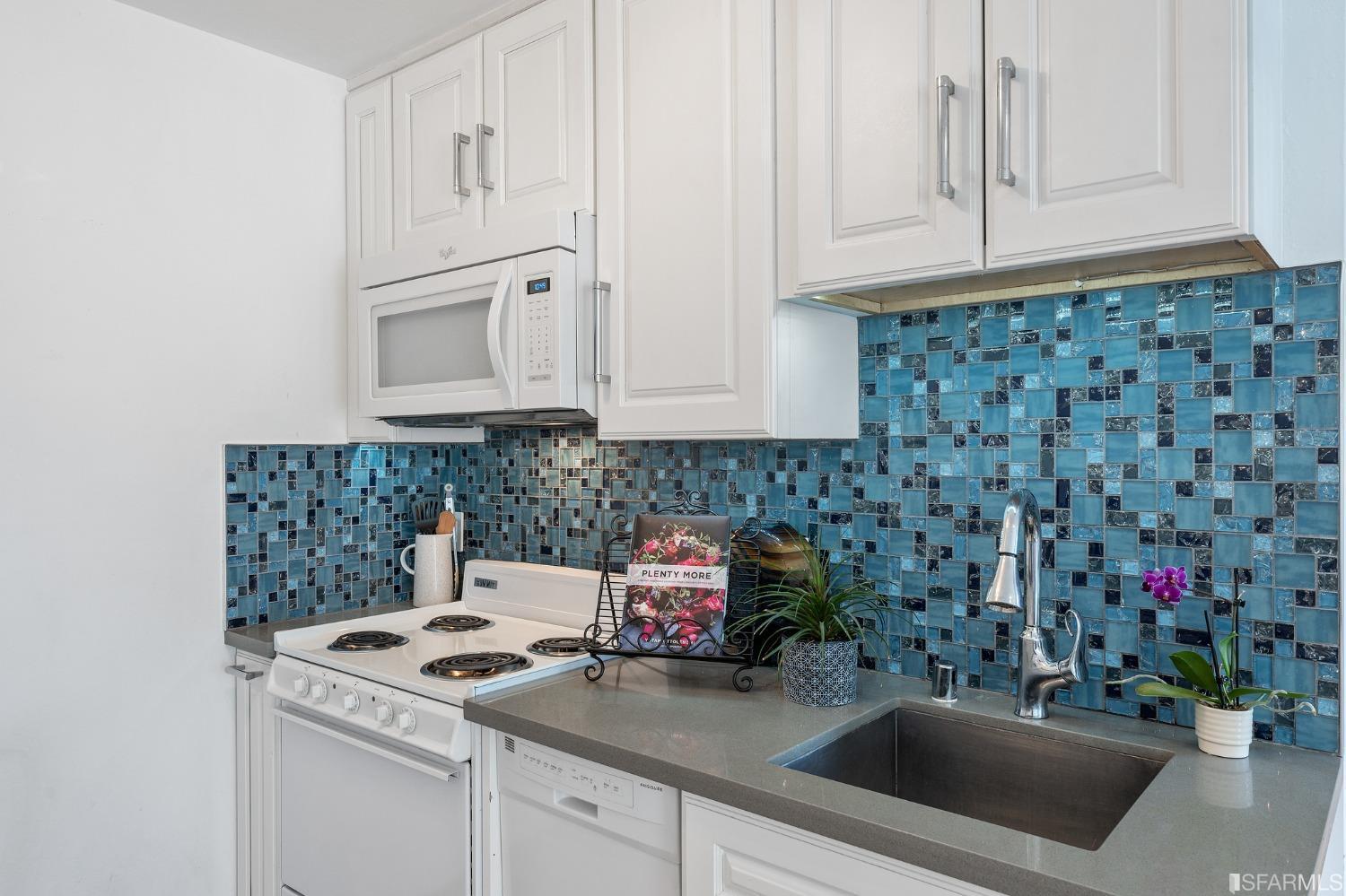 930 Elizabeth Street Unit: 1