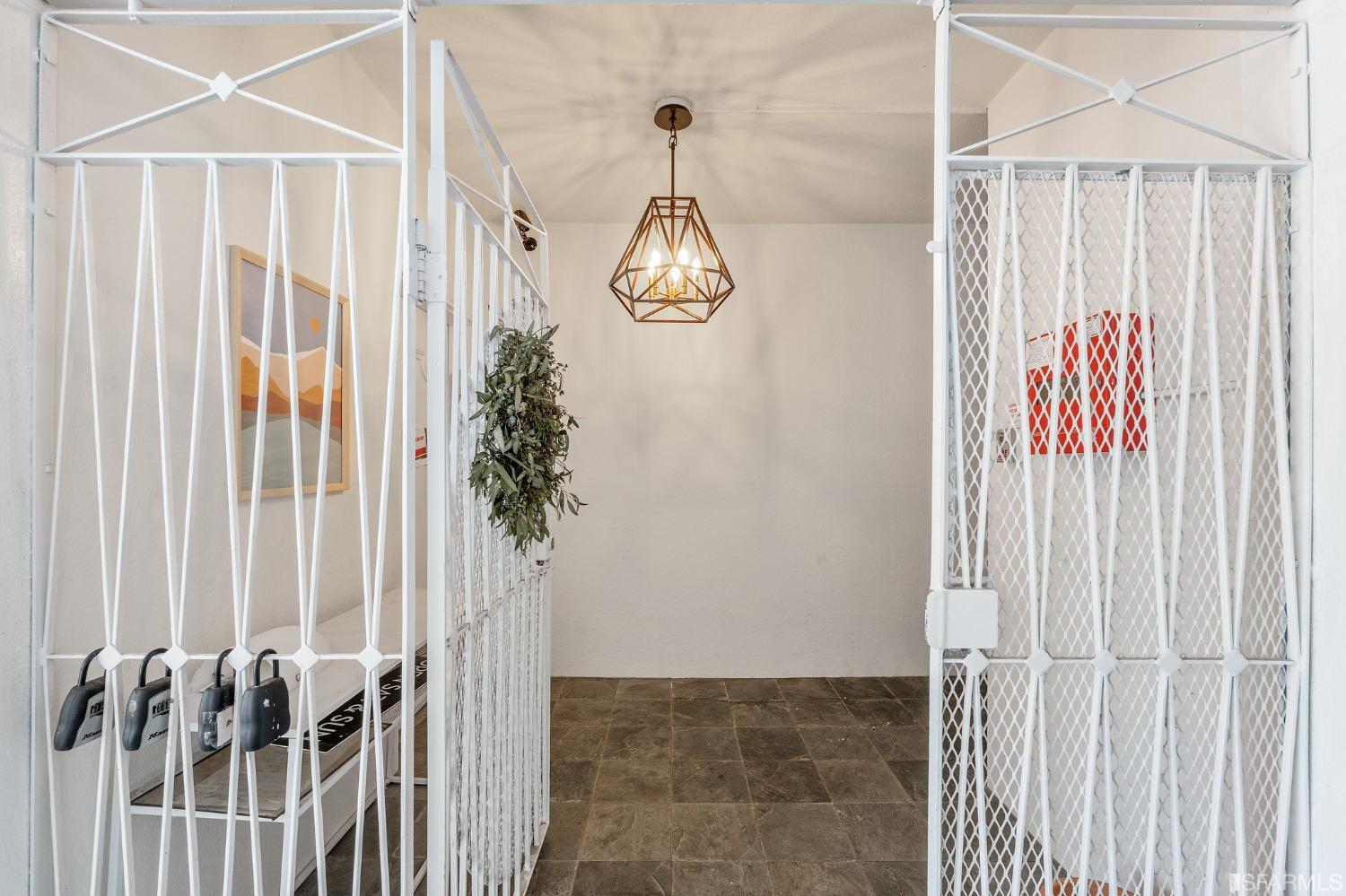 930 Elizabeth Street Unit: 1