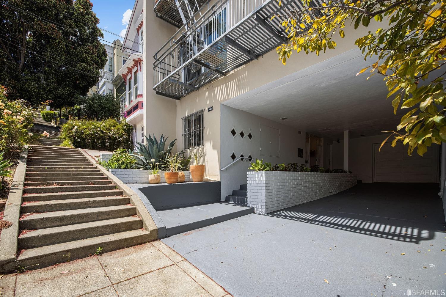 930 Elizabeth Street Unit: 1