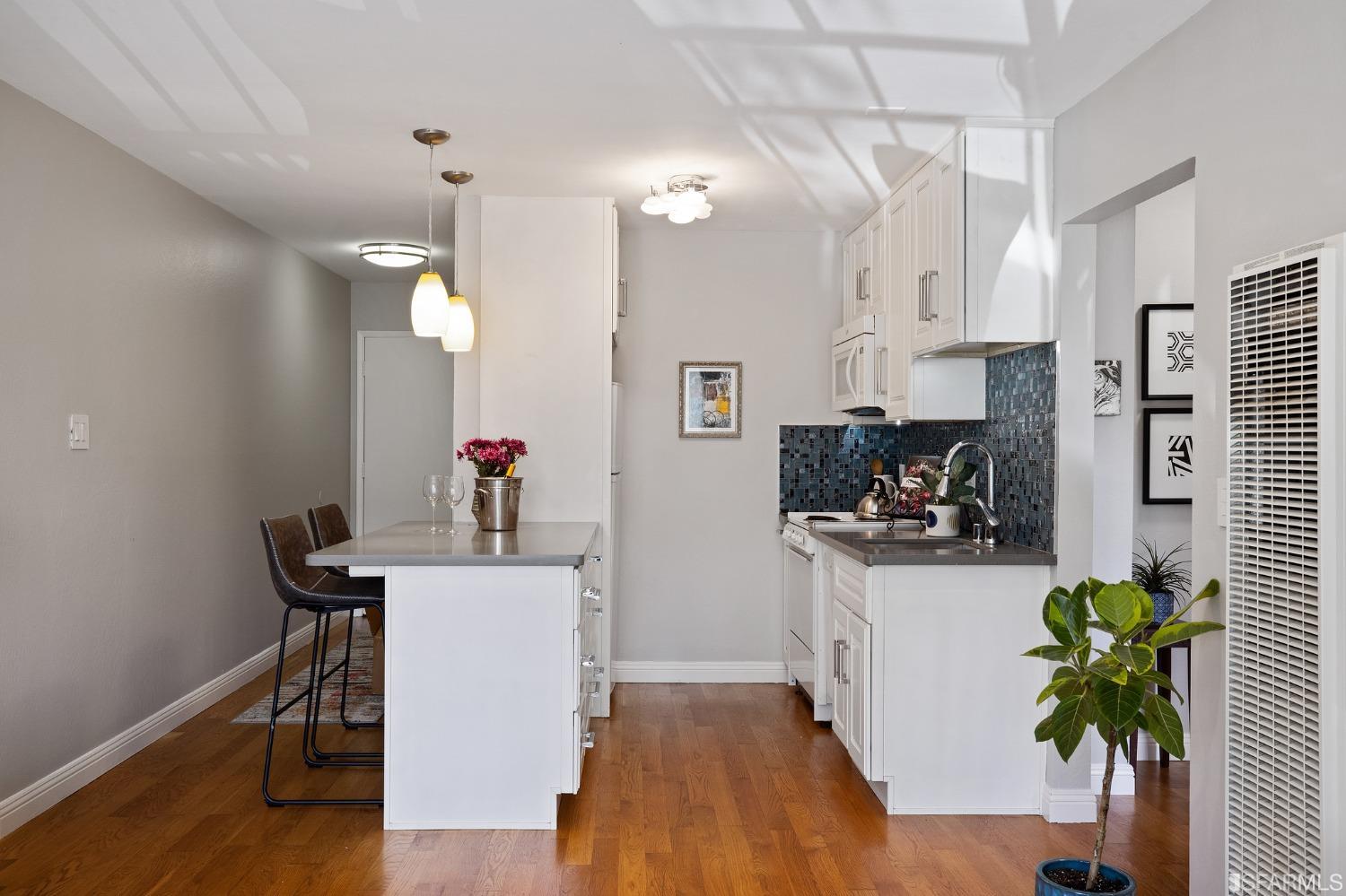 930 Elizabeth Street Unit: 1