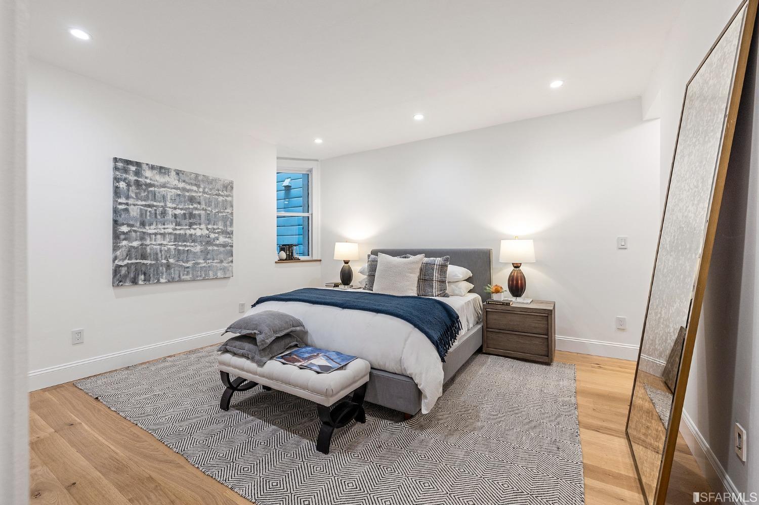 957 South Van Ness Avenue