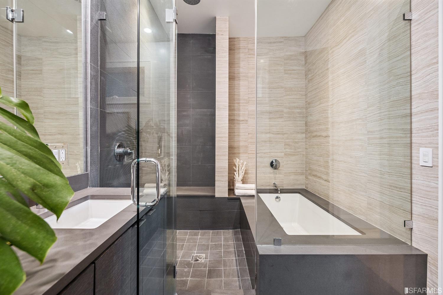 957 South Van Ness Avenue