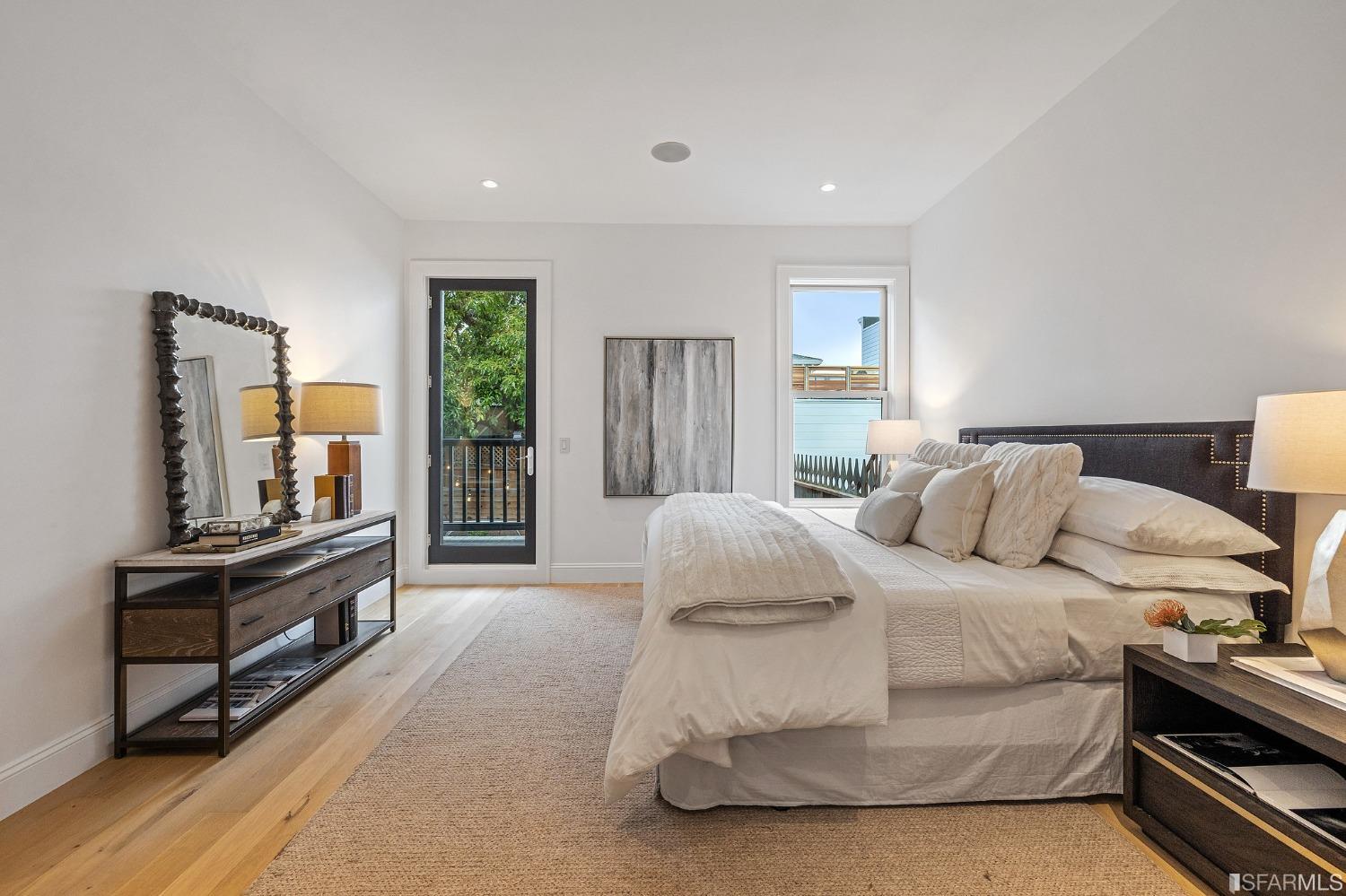 957 South Van Ness Avenue