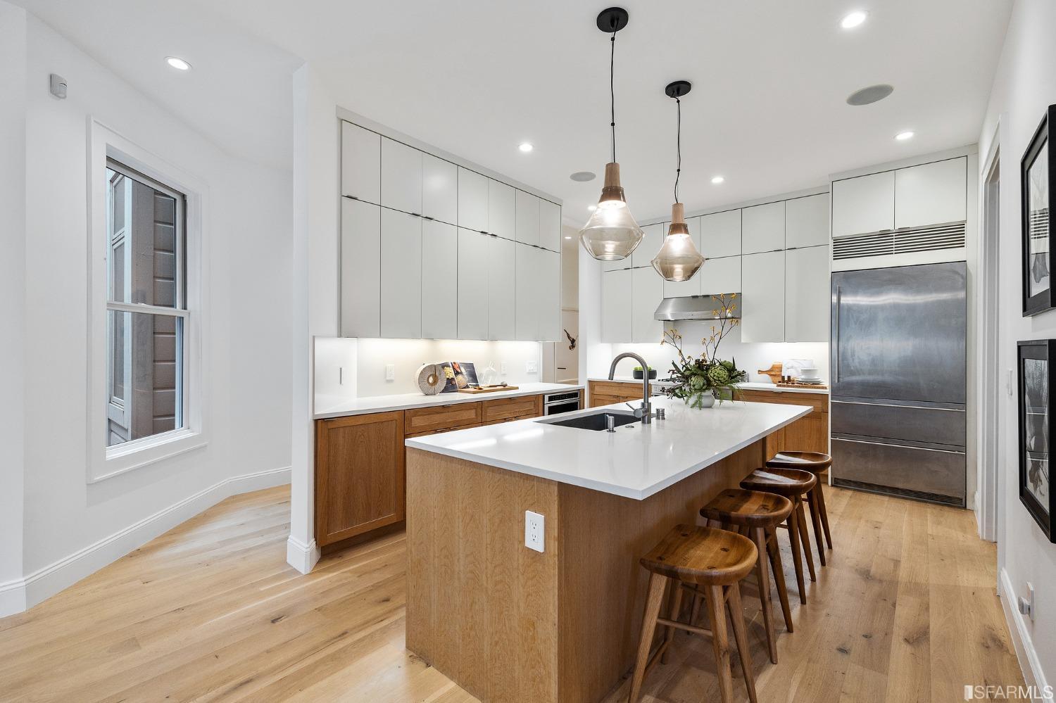 957 South Van Ness Avenue