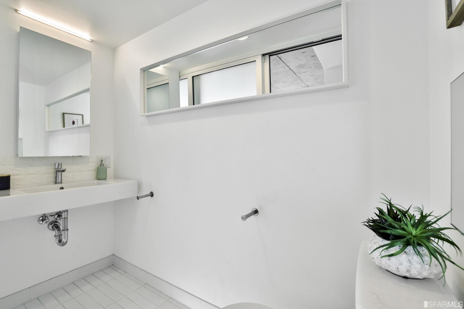 8 Octavia Street Unit: 404