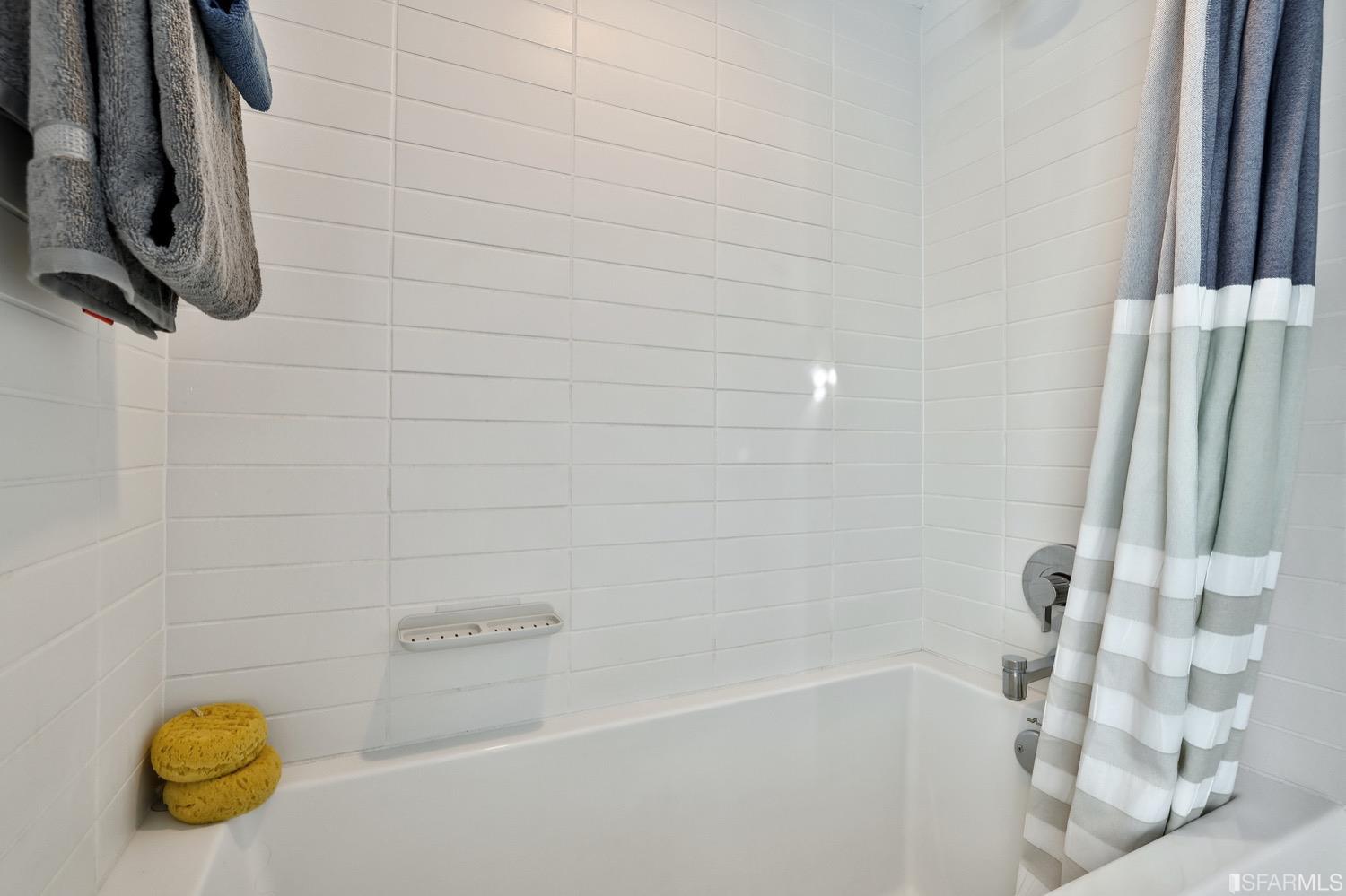 8 Octavia Street Unit: 404