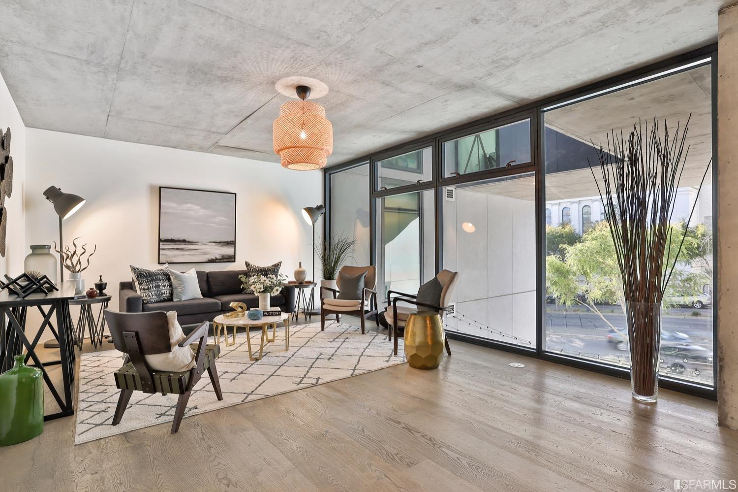 8 Octavia Street Unit: 404