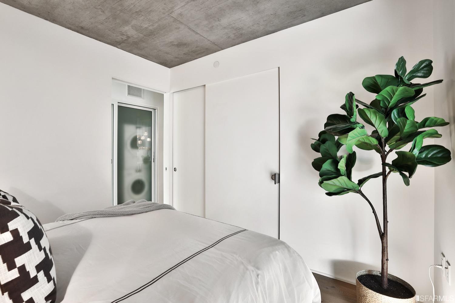 8 Octavia Street Unit: 404