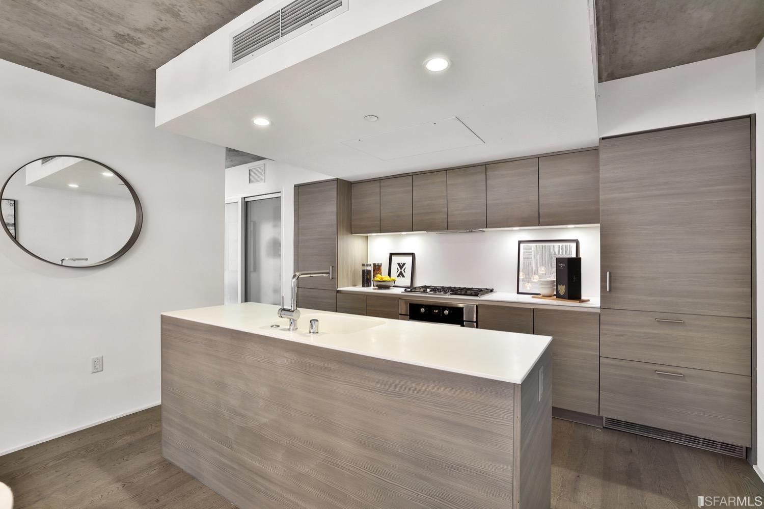 8 Octavia Street Unit: 404