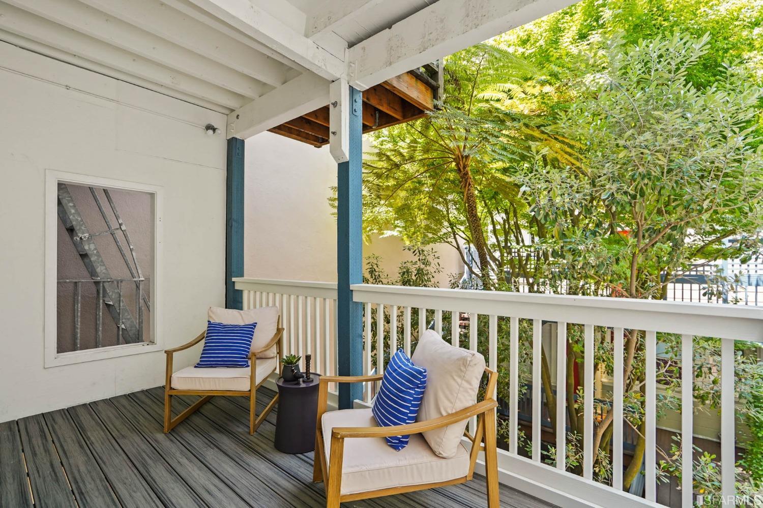 856 Green Street Unit: 1