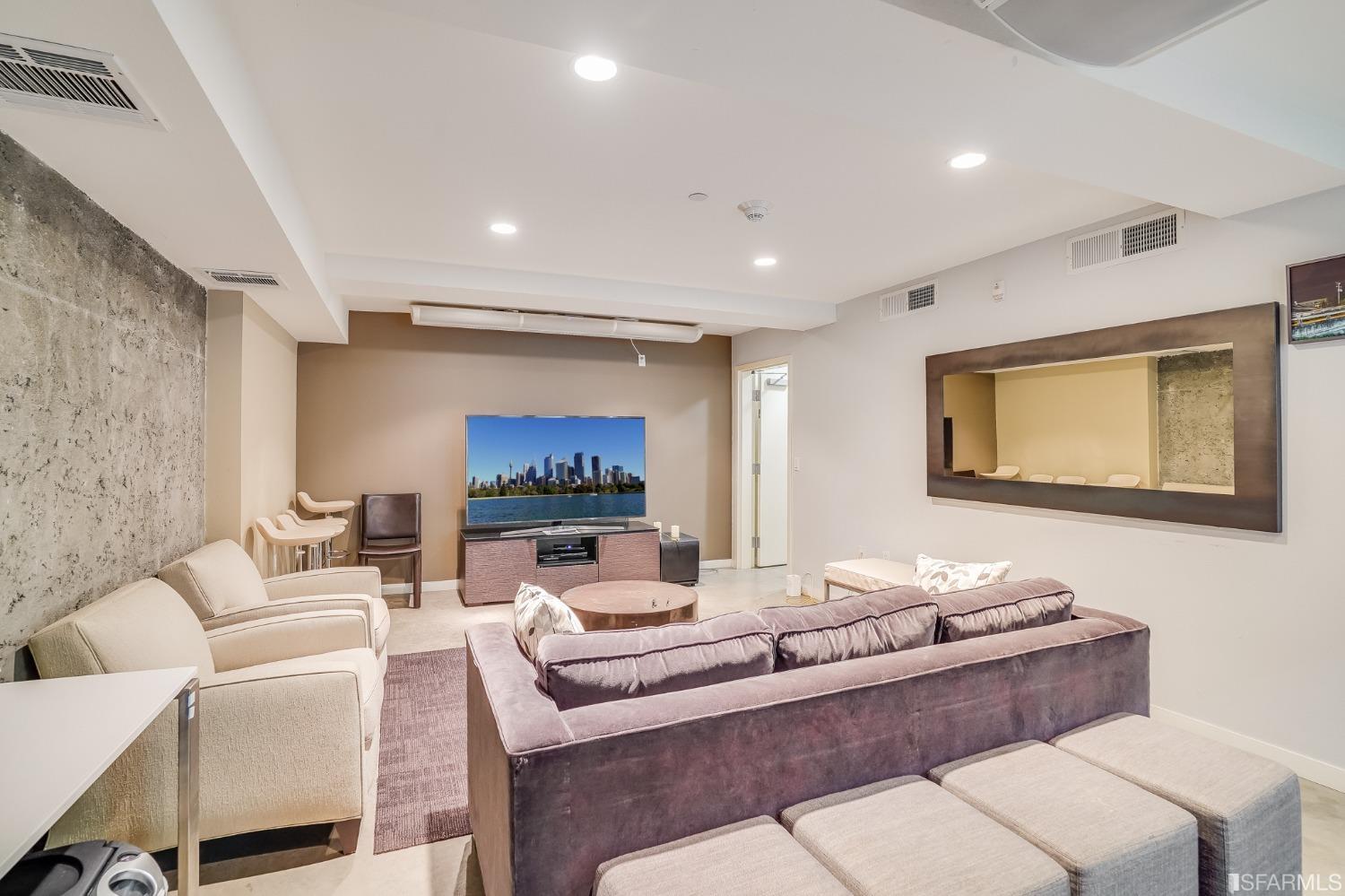 989 20th Street Unit: 467