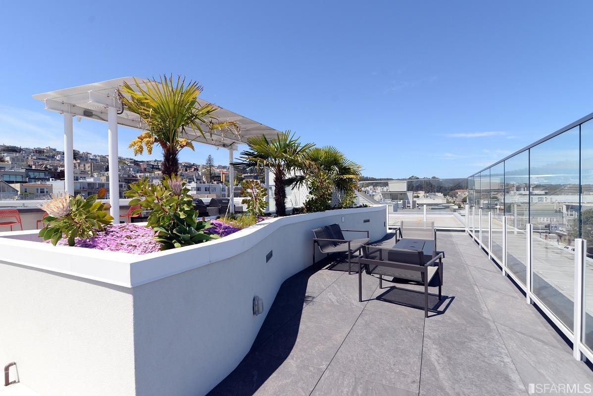 3131 Pierce Street Unit: 306