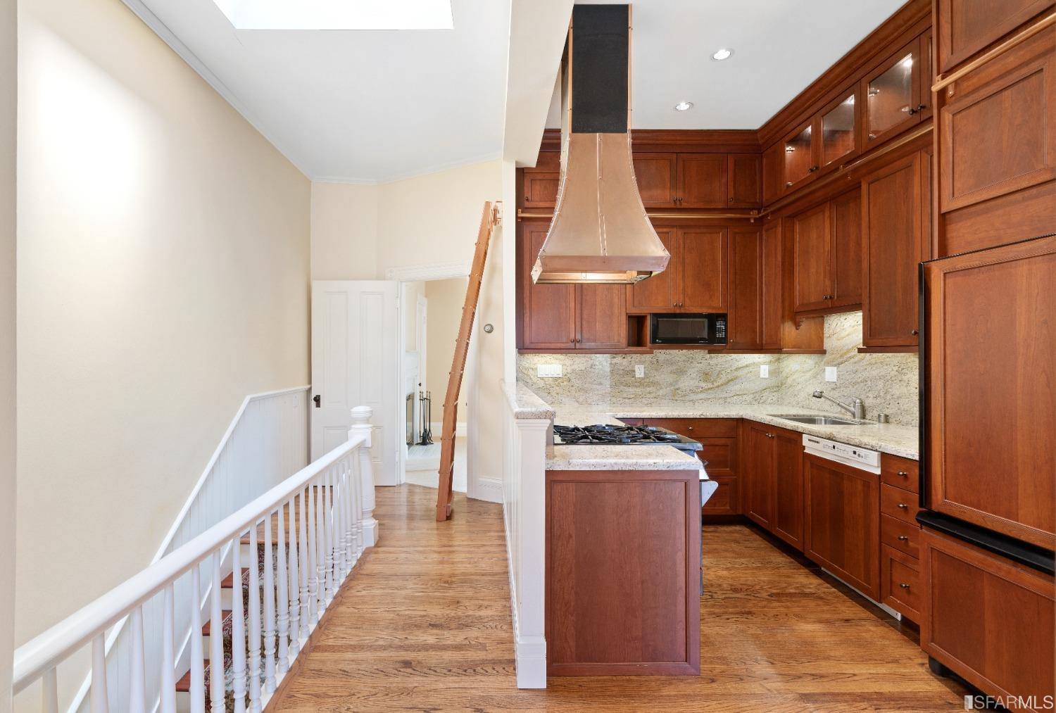 2773 Greenwich Street