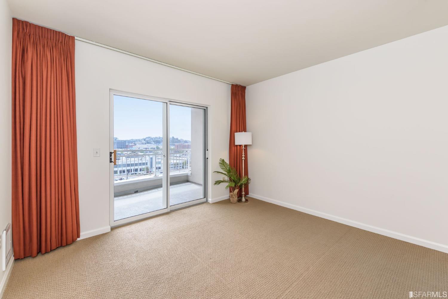 140 S Van Ness Avenue Unit: 940