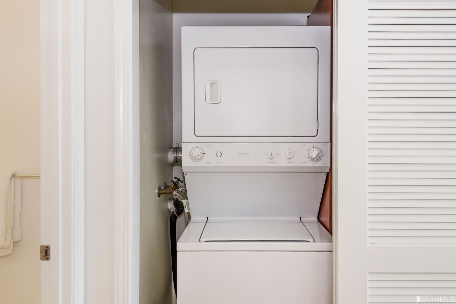 140 S Van Ness Avenue Unit: 940