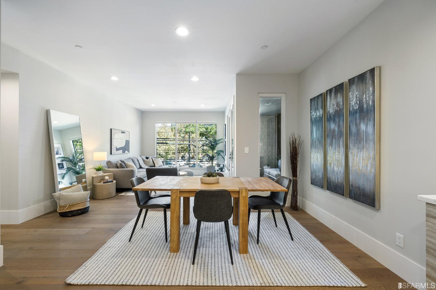 1493 Oak Grove Avenue Unit: 202