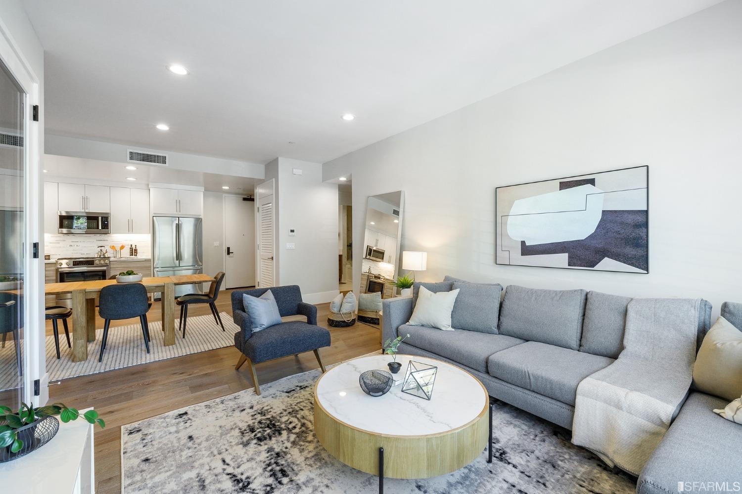 1493 Oak Grove Avenue Unit: 202