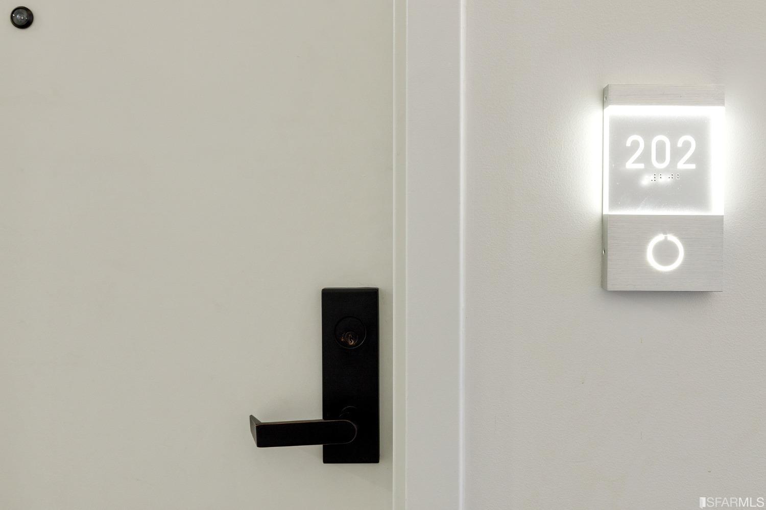 1493 Oak Grove Avenue Unit: 202