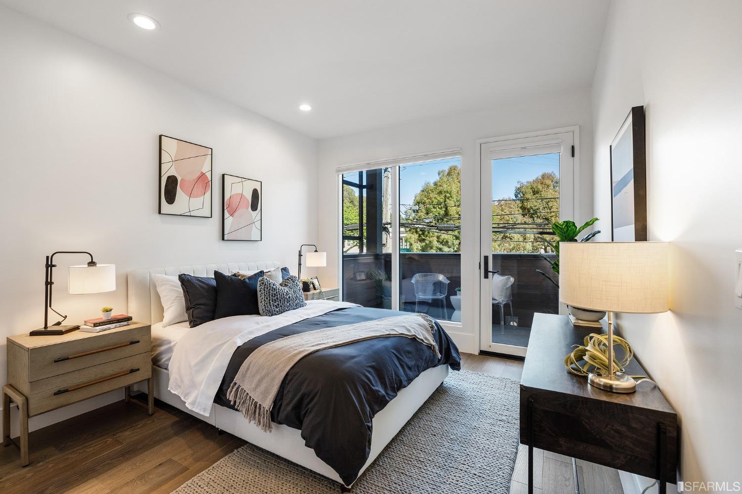 1493 Oak Grove Avenue Unit: 202