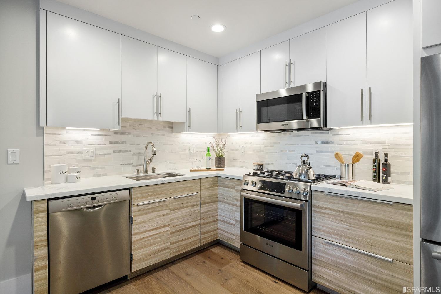 1493 Oak Grove Avenue Unit: 202