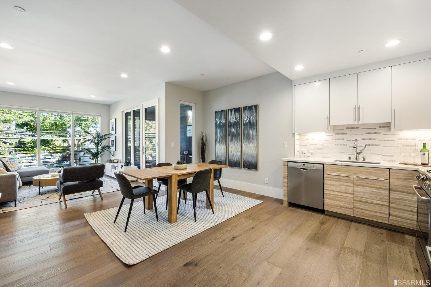 1493 Oak Grove Avenue Unit: 202