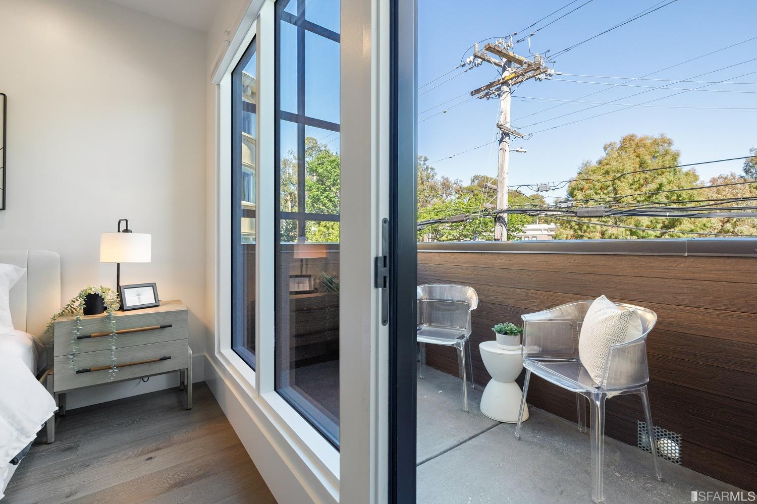 1493 Oak Grove Avenue Unit: 202