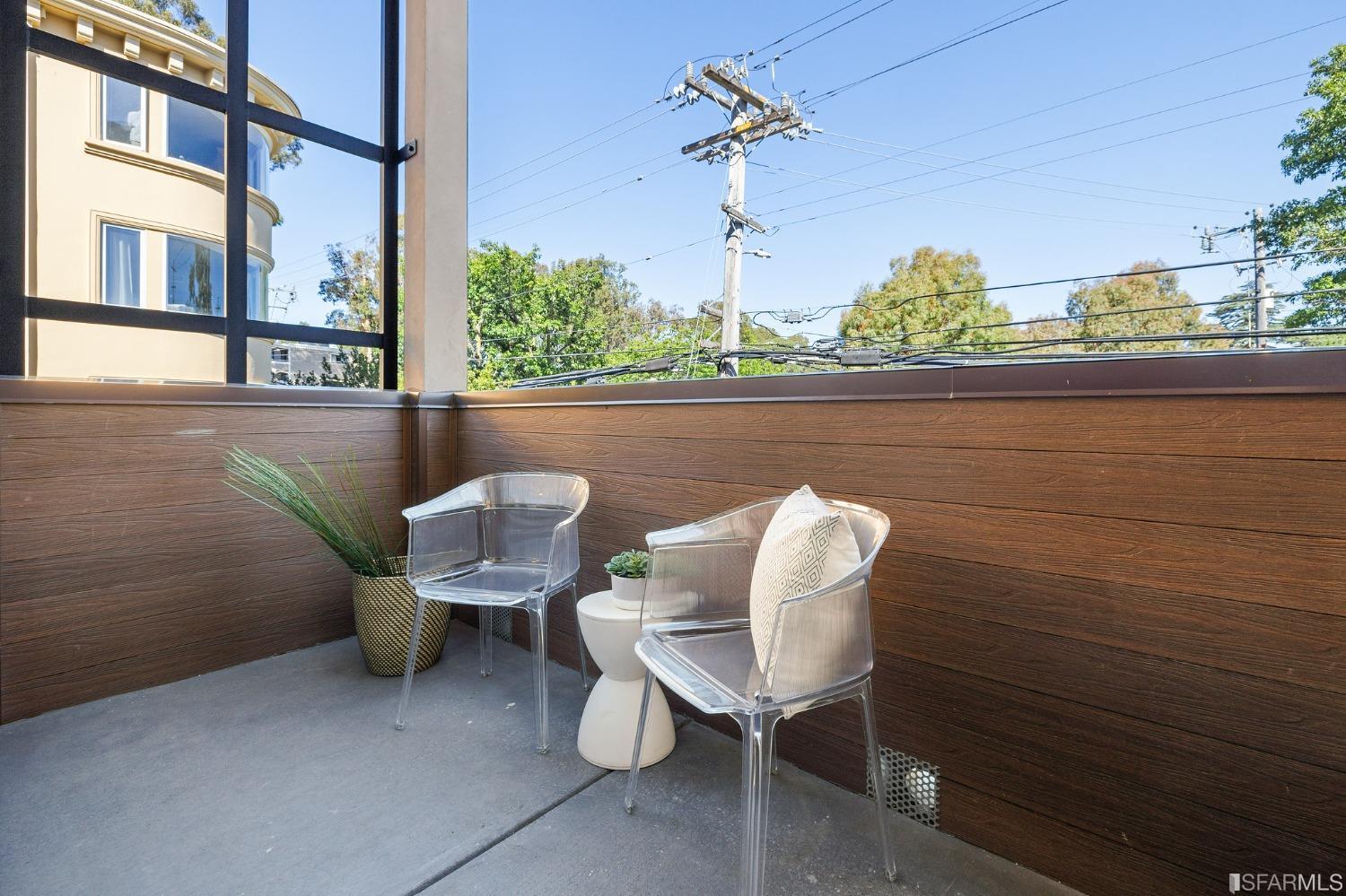 1493 Oak Grove Avenue Unit: 202