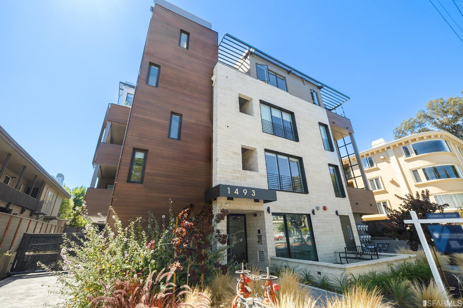 1493 Oak Grove Avenue Unit: 202