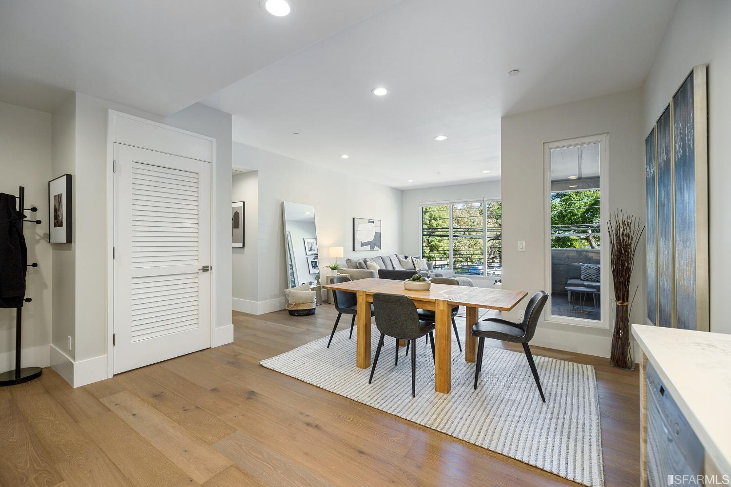 1493 Oak Grove Avenue Unit: 202