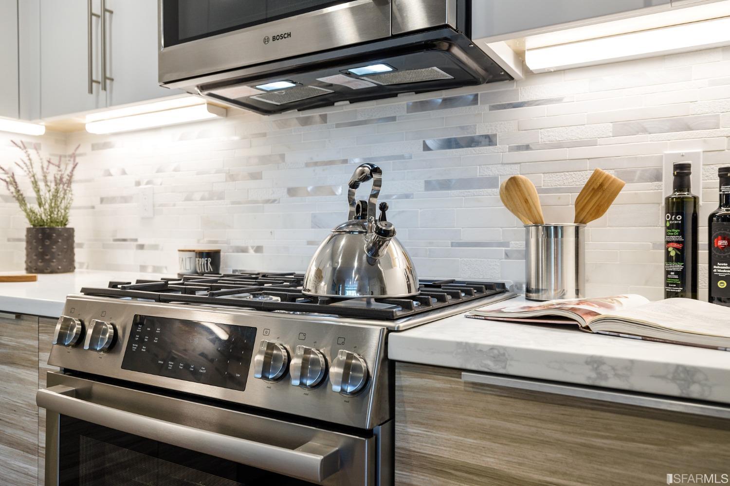 1493 Oak Grove Avenue Unit: 202