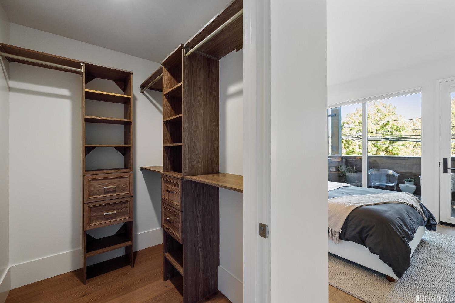 1493 Oak Grove Avenue Unit: 202