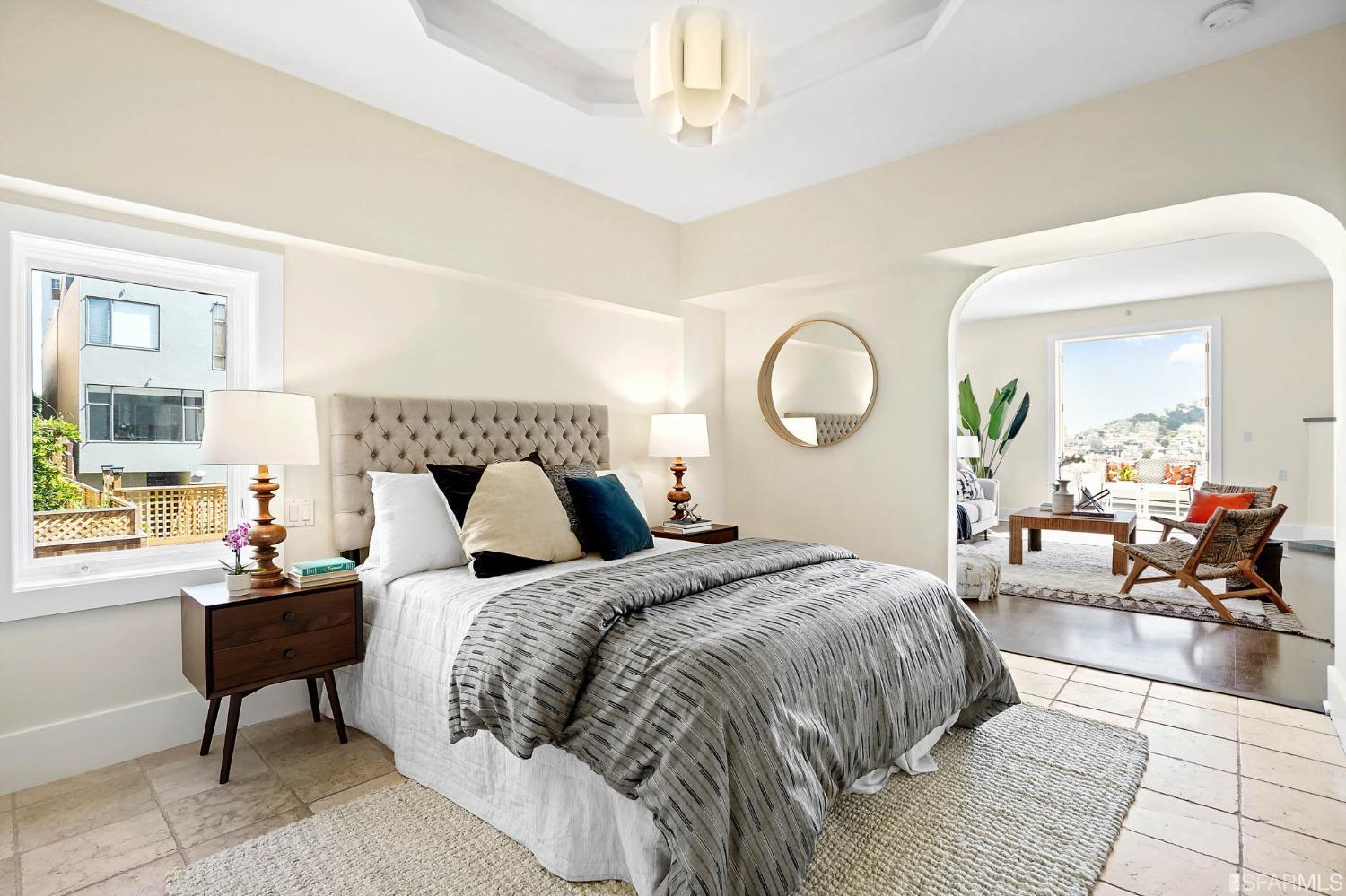 2130 Leavenworth Street Unit: 16