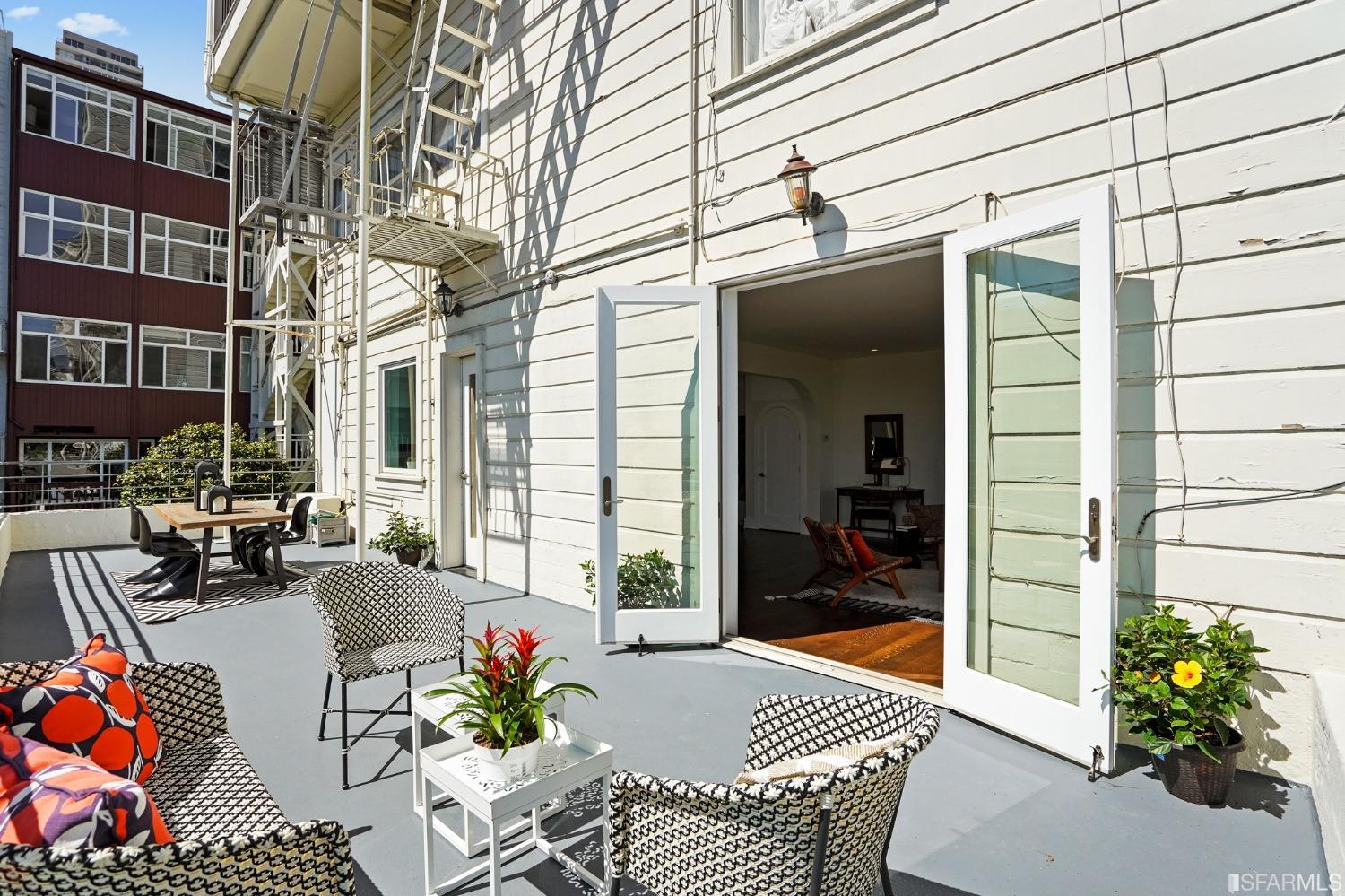 2130 Leavenworth Street Unit: 16