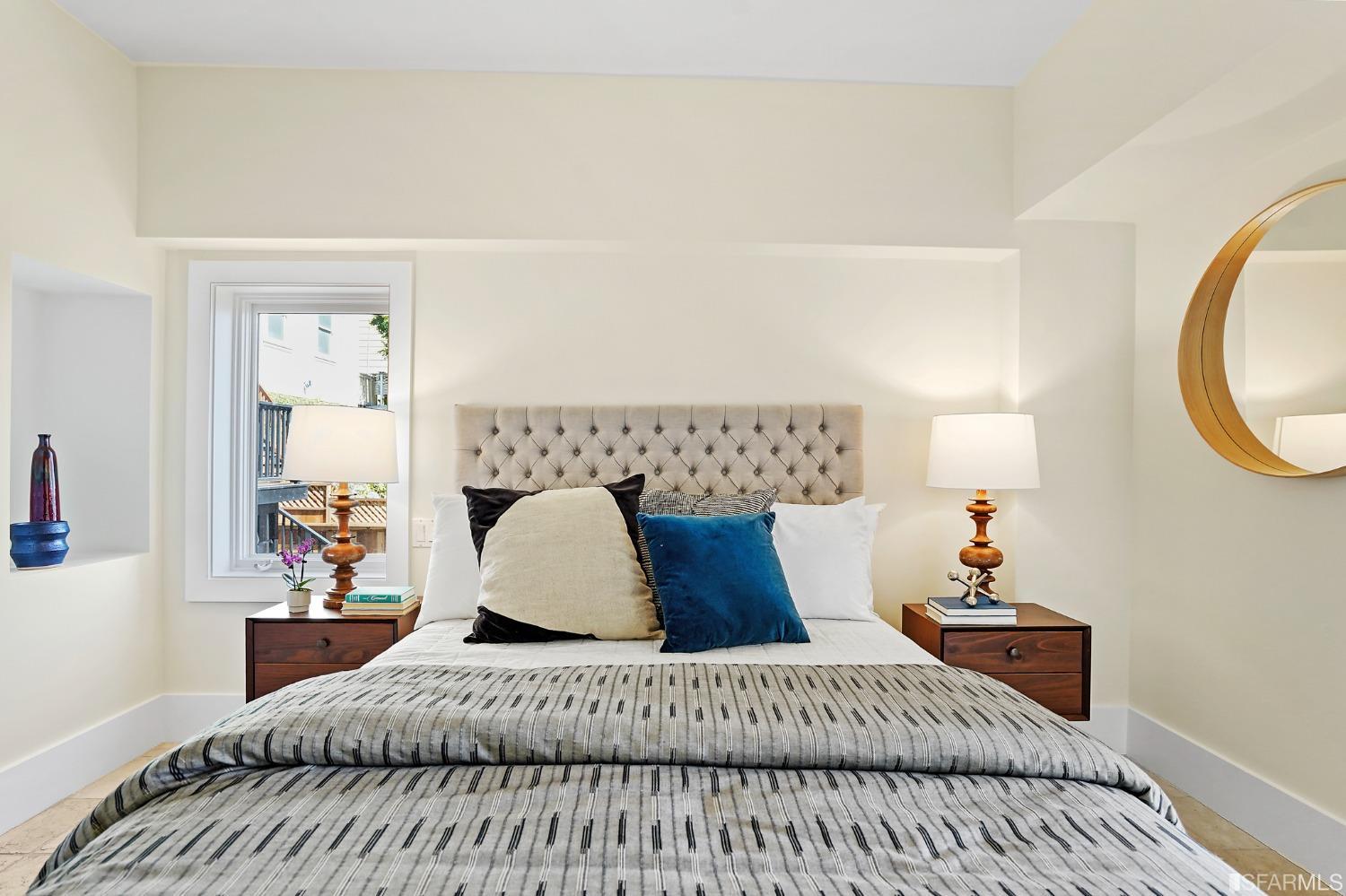 2130 Leavenworth Street Unit: 16